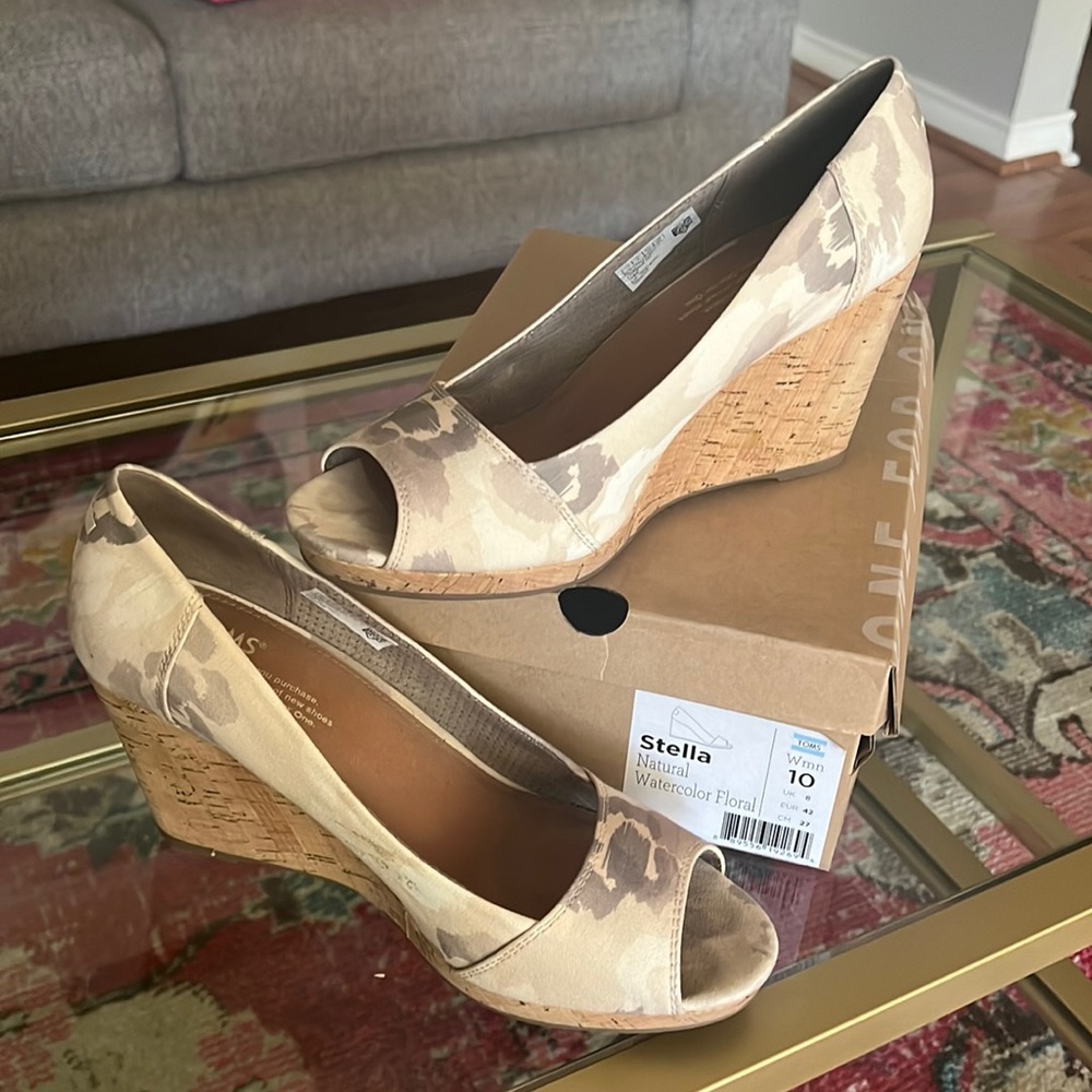 Toms Stella Natural Watercolor Floral Wedge Size 10